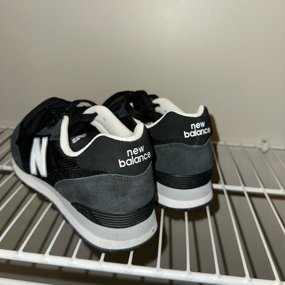 New Balance Sneakers - Picture 2 of 4